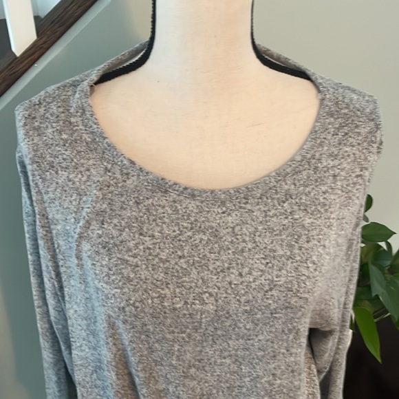 PINK CLOVER XXL SWEATER (stitch fix brand) - Picture 3 of 7